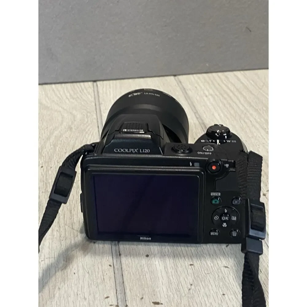 Nikon COOLPIX L120 21x Optical Zoom Digital Camera - Black 16gb Card, Case
